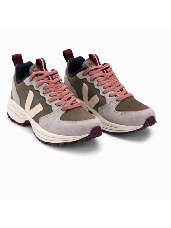 Veja Shoes - Veja Women’s Venturi Intermix Exclusive Sneakers size 37